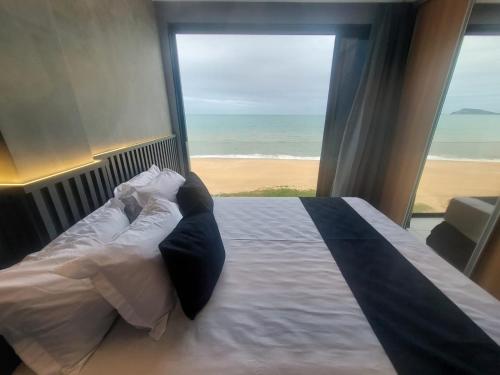 vhome flat hotel