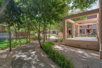 corasol modern apt with terrace