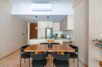 corasol modern apt with terrace