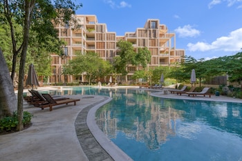 corasol modern apt with terrace