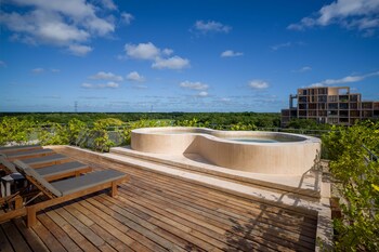 corasol modern apt with terrace