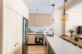 corasol modern apt with terrace