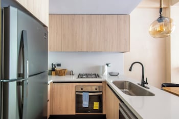 corasol modern apt with terrace