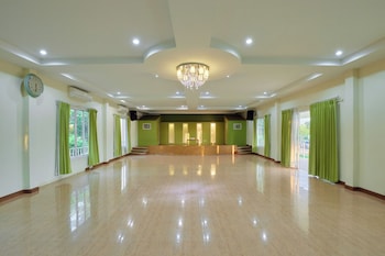 The Peak Resort Chaiyaphum,,2 star
