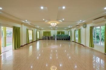 The Peak Resort Chaiyaphum,,2 star