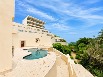 the sanctuary boutique hotel