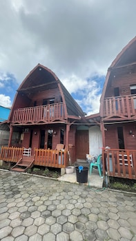 Quen'z Cabin,,2 star