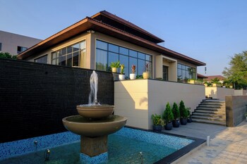 nowal naturecare resort