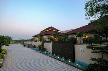 nowal naturecare resort