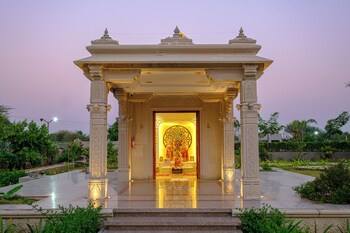 nowal naturecare resort