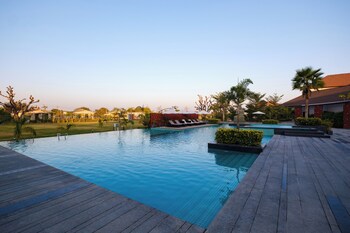 nowal naturecare resort