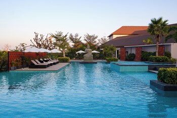 nowal naturecare resort