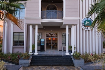 nowal naturecare resort