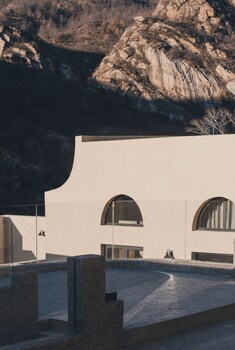 ubaia hotel