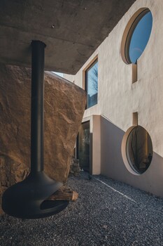 ubaia hotel