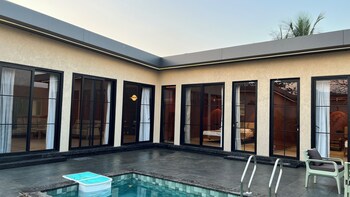 finding life house by jumbo holidayz
