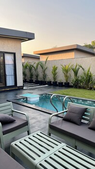 finding life house by jumbo holidayz