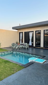 Finding Life House By Jumbo Holidayz,,2 star