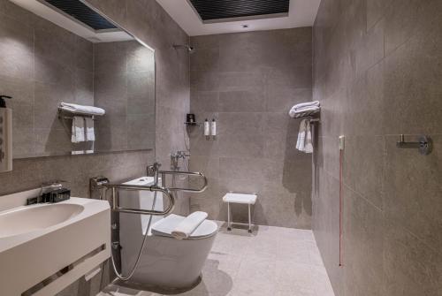 karim hotel