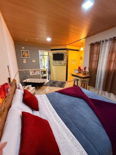 skyblue guesthouse by concavus