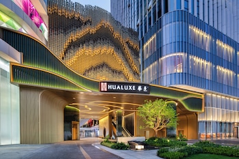 hualuxe zhongshan city center