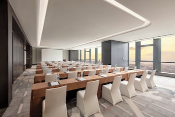 hualuxe zhongshan city center
