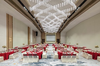 hualuxe zhongshan city center