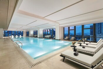 Hualuxe Zhongshan City Center,,4 star