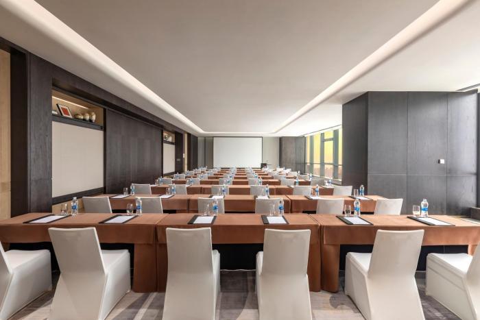 hualuxe zhongshan city center