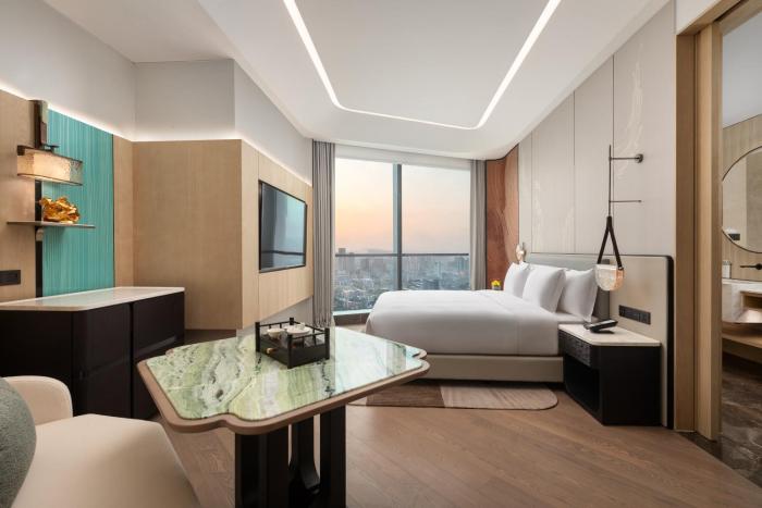hualuxe zhongshan city center