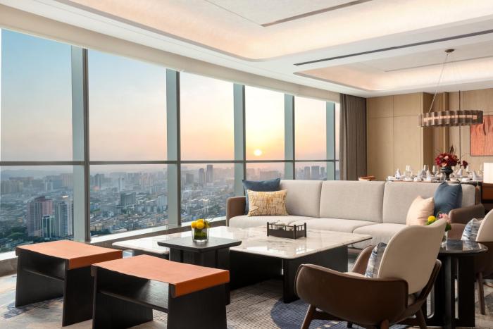 hualuxe zhongshan city center