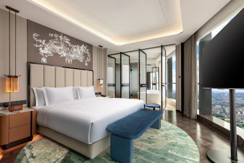 hualuxe zhongshan city center