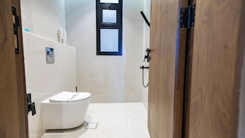 luxury two bedroom apartment al rawdha