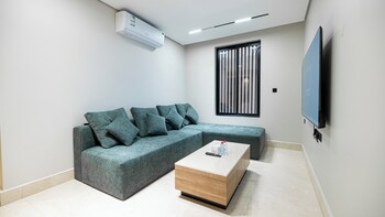 luxury two bedroom apartment al rawdha