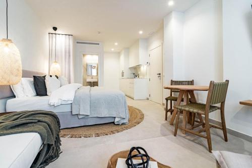 a7 seaclub suites by roomservices