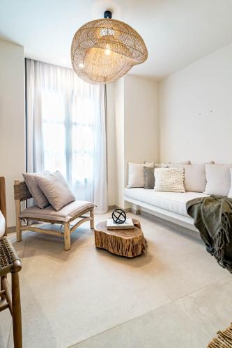 a7 seaclub suites by roomservices