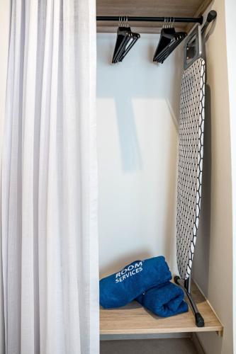 a7 seaclub suites by roomservices