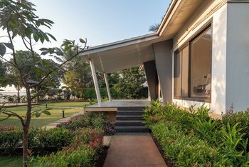 elivaas energise soul retreat