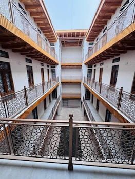 shakhina hotel