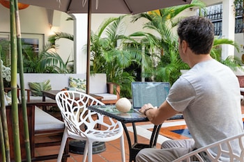 samaya boutique and cuisine