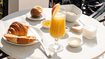 samaya boutique and cuisine