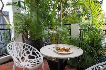 samaya boutique and cuisine