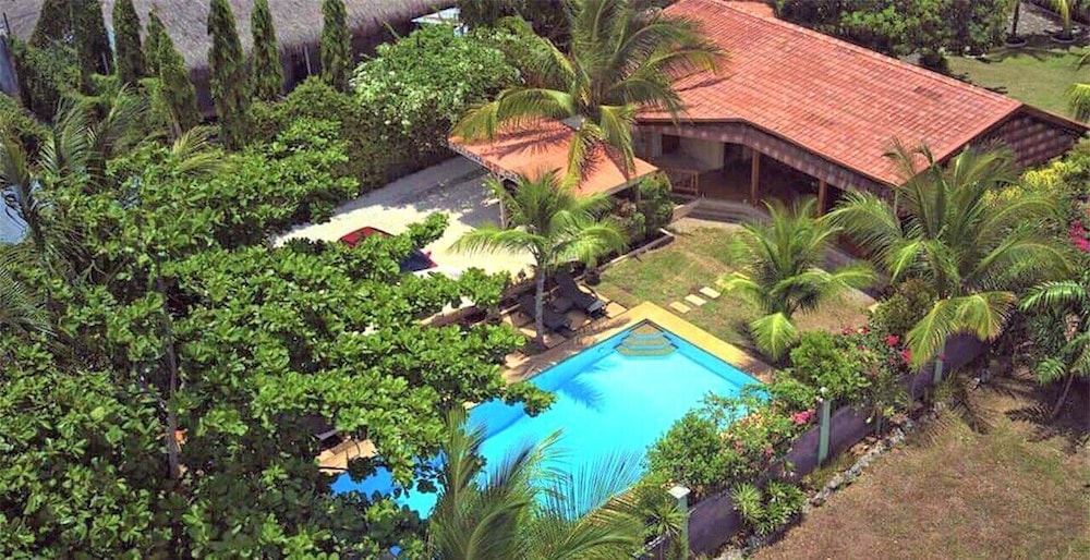 alona42 resort