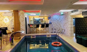 p1 place hotel