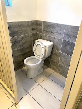 Avaion Hotel Lax-Sofi Stadium,,2 star