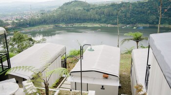 The Lakebox Menjer By Travelink,,2 star