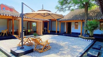 silk road fu tea town boutique homestay