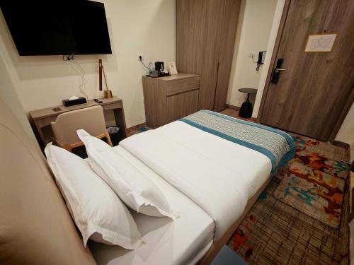 friends hotel jordan