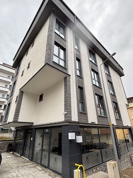 airport corner hotel