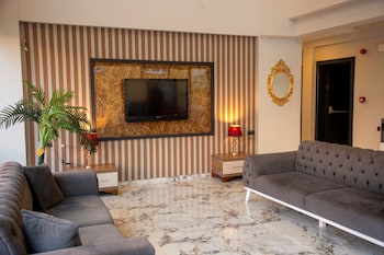 Airport Corner Hotel,,3 star